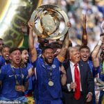 Americký prezident Donald Trump ho v nedeľu umiestnil do srdca výťahu Chelsea's Cup výťah