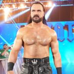 Drew McIntyre hovorí o svojej košeli „nudí sa v práci“