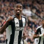 Chelsea a Man United, hráč Striker Newcastle Alexander Isak, ktorý sa odhlásil zo závodu