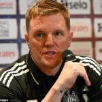 Eddie Howe trval na tom, že Alexander Isak dúfal, že tento rok v lete zostane v Newcaste