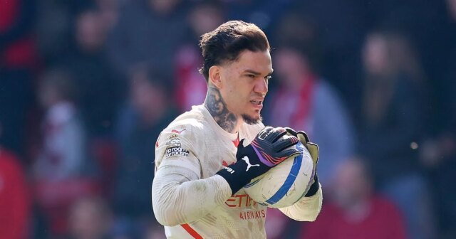 Ederson „Dosiahnuť dohodu“ od Magnificent Man City Exit na výmenný strážca, ktorý vyzdvihol

