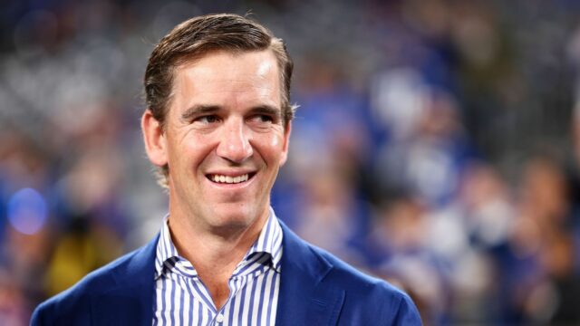 Eli Manning odovzdáva kúpu vlastníckeho podielu Giants

