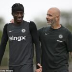 Šéf Chelsea Enzo Maresca vydala varovanie Noni Madue zo záujmu Arsenalu
