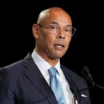 Ex-nflpa exekútor Lloyd Howell ml.