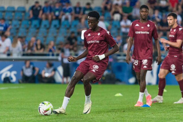 FC Metz Ala Pope Amadou Diallo, ktorý sa pripojí k Norwich City

