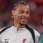 Hugo Ekitike, „rád hrá s iným útočníkom“ po tom, čo fanúšikovia Liverpoolu poslali fanúšikov na šialenstvo “
