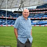 Johnny Mayes (na obrázku) urobil históriu Rugby League, keď vyhral troch priamych premiérov s Manly a The Rooster