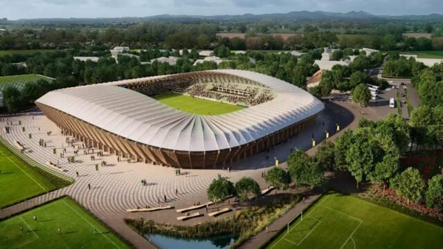 Forest Green stavia zelený futbalový štadión z dreva.

