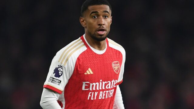Fulham sa údajne priblížil k Arsenalu, aby podpísal Reiss Nelsona predtým, ako Gunners cestoval na svoje turné pred sezónou v sobotu