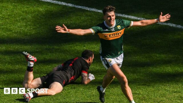 David Clifford celebrates his goal 