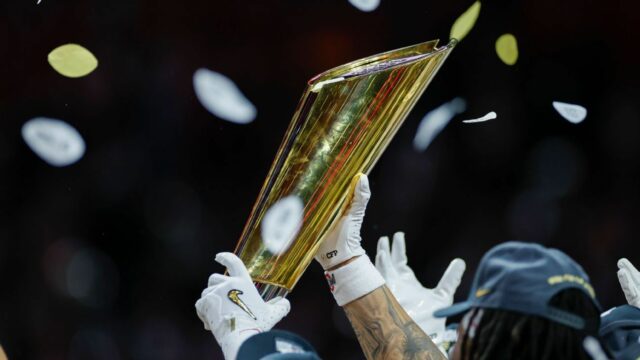 Greg Sankey hovorí SEC, Big Ten stále odlišný na najlepšom modeli CFP

