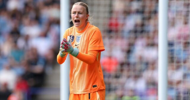 Hannah Hampton sa narodila s vážnym zdravím a nariadila hrať futbal Futbalový šport

