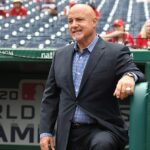 Občania Washingtonu spustili GM Mike Rizzo s ohromujúcim výstrojom pred ponorom