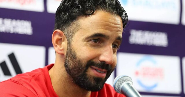 Homme Utd Transfer News: Ruben Amorim a une arme secrète dans la course pour 70 millions de livres sterling Star

