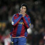 Hviezda Barcelona upustí ďalší návrh s Ronaldinho Social Media Post