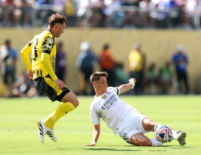 Hviezdy Real Madrid sa presúvajú a nahromadiť chválu Arda Gülera po víťazstve v Dortmund

