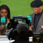 Manchester, Anglicko - 7. februára: Ian Wright, futbalový prieskum a bývalý futbalista sa pozerajú pred štvrtým kola Emirates FA Cupu medzi Manchesterom United a Leicester City v Old Trafford 7. februára 2025 v Anglicku Manchester. (Foto: Richard Sellers/Sports Photo/Allstar prostredníctvom Getty Images)