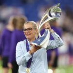 Ian Wright ukázal, že Sarina Wiegmanová sa ukázala zle po víťazstve Euro 2025 Lionesses.