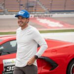 Ikona WWE Major Triple H reaguje na video NASCAR Kyle Larson počas osláv víťazstva