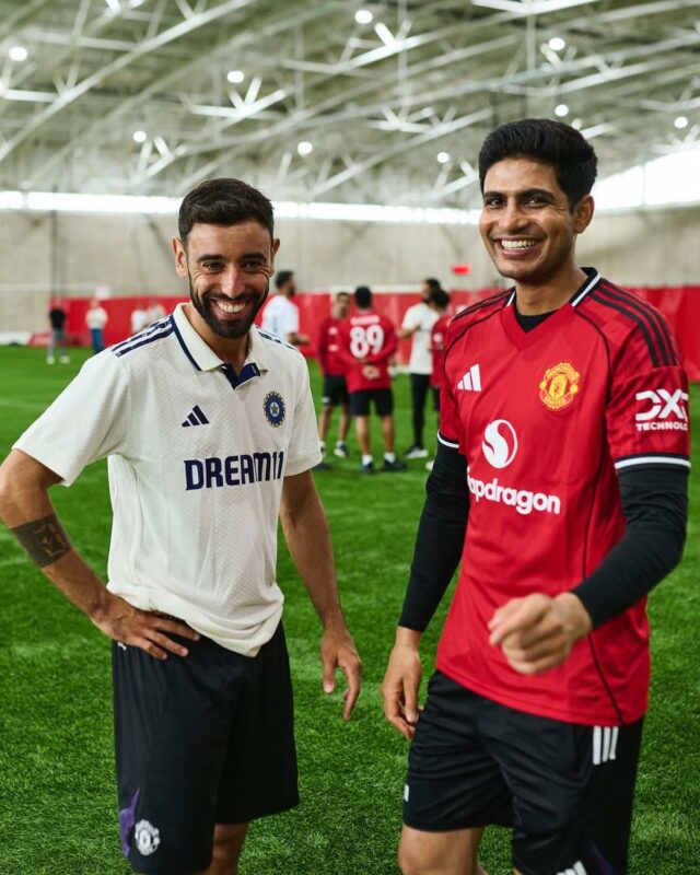 Indický kriketový tím sa stretáva s Manchesterom United


