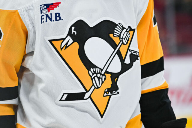 Insider NHL nalieha na tučniaky, aby „spustili skupinu“, aby sa „prepašoval“ ako tím divokých kariet pre play-off NHL 2025-26

