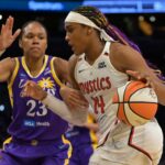 WNBA: Washington mystici v Los Angeles v iskroch