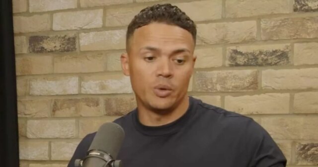 Jermaine Jenas porazí BBC a odmieta skryť, ako sa skutočne cíti, „klamú do vašej tváre“

