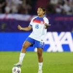 Jess Carter z Anglicka sa vracia zo sociálnych sietí po rasovom zneužívaní počas Euro 2025