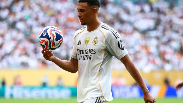 Trent Alexander-Arnold vyhrá Majstrovstvá sveta v klube na svojom prvom turnaji s Real Madrid z viac ako jedného dôvodu