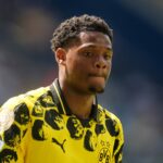 Julien Duranville z Borussia Dortmunda môže podstúpiť veľkú operáciu ramien