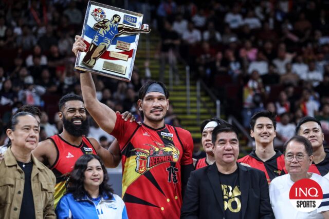 Centrum San Miguel Bemen Junte Mar Fajardo požaduje svoju najlepšiu cenu na konferencii pred PBA 4 PBA Philippine Cup 4.