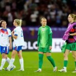 Kampaň Euro 2025 v Anglicku začína stratou Francúzska, napriek neskorému stretnutiu