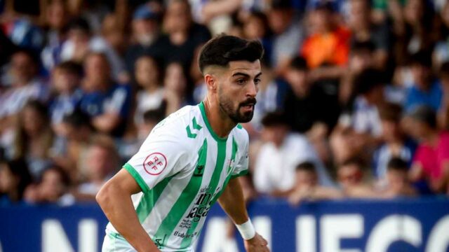 Kto je Chema Nunez, španielsky záložník, ktorý sa pripojil k severovýchodnej FC United

