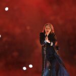 Kvety umiestnené v Birminghame na počesť ikony Late Rock Ozzy Osbourne (obrázok cez Getty Images)