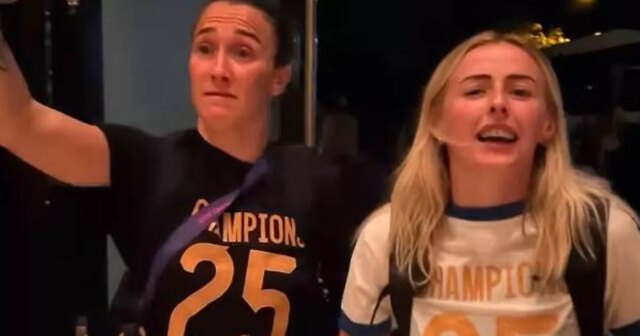 LIONESSES CÉLÉBRATIONS WILD après la victoire des Euros avec un karaoké à 4 heures du matin, un chien de danse et de soutien
