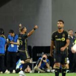 La Galaxy skóroval neskoro proti skratky LAFC, aby vynútil 3-3 remízy