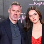 La femme de Jamie Carragher pleure alors qu'il `` éclatant de fierté '' à l'annonce de la fille