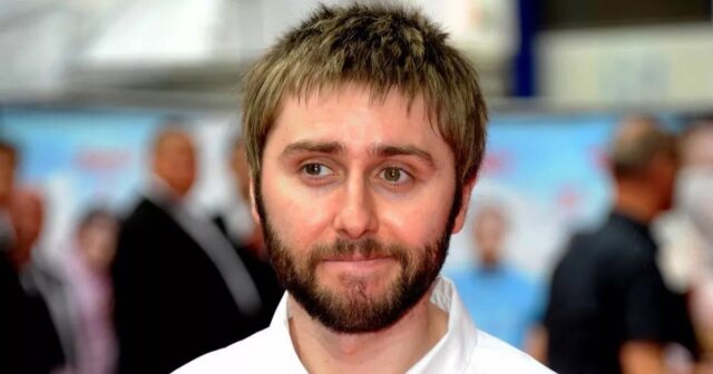 La star des intervenants James Buckley quitte le football et donne une évaluation brutale de la Premier League
