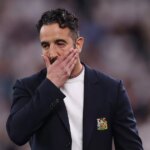 L'accord sur les panneaux de cible de transfert de l'homme UTD après 50 millions de livres sterling a échoué en un coup dur