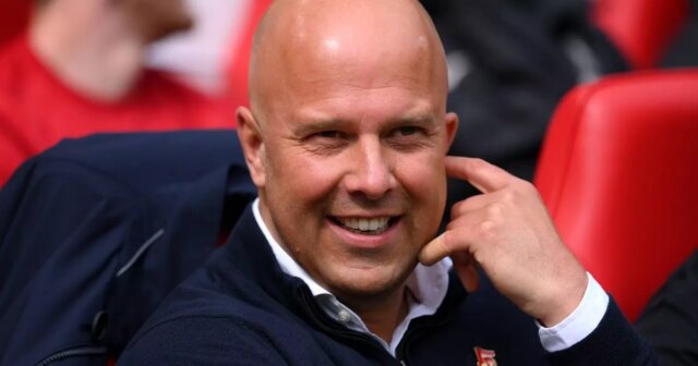 L'appel vidéo d'Arne Slot que Hugo Ekitike «séduit» émerge comme Liverpool Convention de 79 millions de livres sterling

