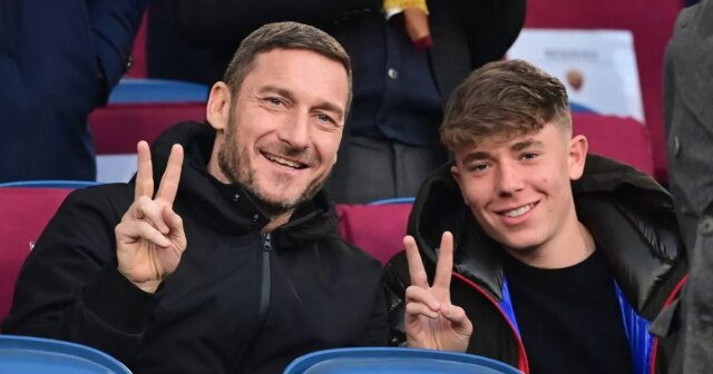 Le fils de l'icône de la Coupe du monde quitte le football à l'âge de 19 ans sur la pression de porter son héritage
