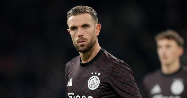 Le retour du choc de la Premier League de Jordan Henderson alors que l'icône de Liverpool accepte le transfert
