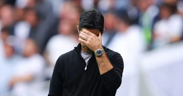 Les fans d'Arsenal montrent la colère avec les messages «Arteta Out» alors que la frustration du transfert se termine
