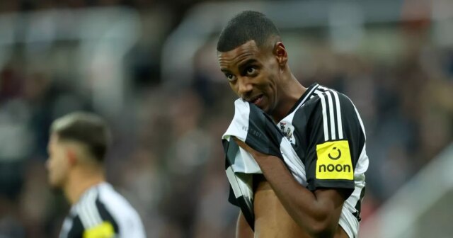L'homme UTD a rédigé une liste restreinte de l'attaquant de trois personnes après avoir pris la décision d'Alexander Isak Transfer
