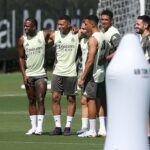 Bolo hlásené, že bol pripravený na počítanie rokovaní s Xabi Alonso, manažérom Two Real Madrid Star.