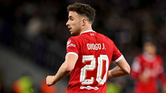 Liverpool RETIOR NIE. 20 t -shirty v pamäti Diogo Jot

