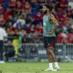 Joe Gomez odletel domov z ázijského turné Liverpoolu po probléme s Achillesom