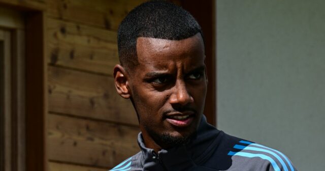 Liverpool Transfer News: Alexander Isak `` PLOY '' alors que Darwin Nunez Move a exclu par la signature
