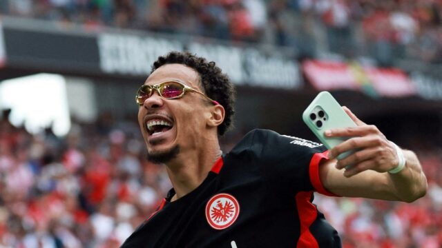 Liverpool podpísaný pred ekvitickým Hugo z Frankfurtu

