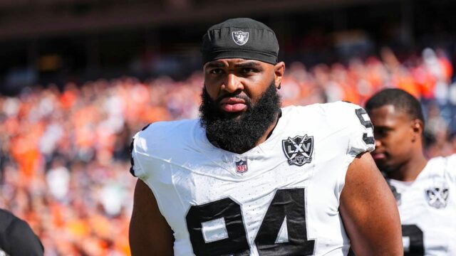 Lupiči robia ohromujúci harmonogram pohybu krátko po otvorení výcvikových táborov NFL

